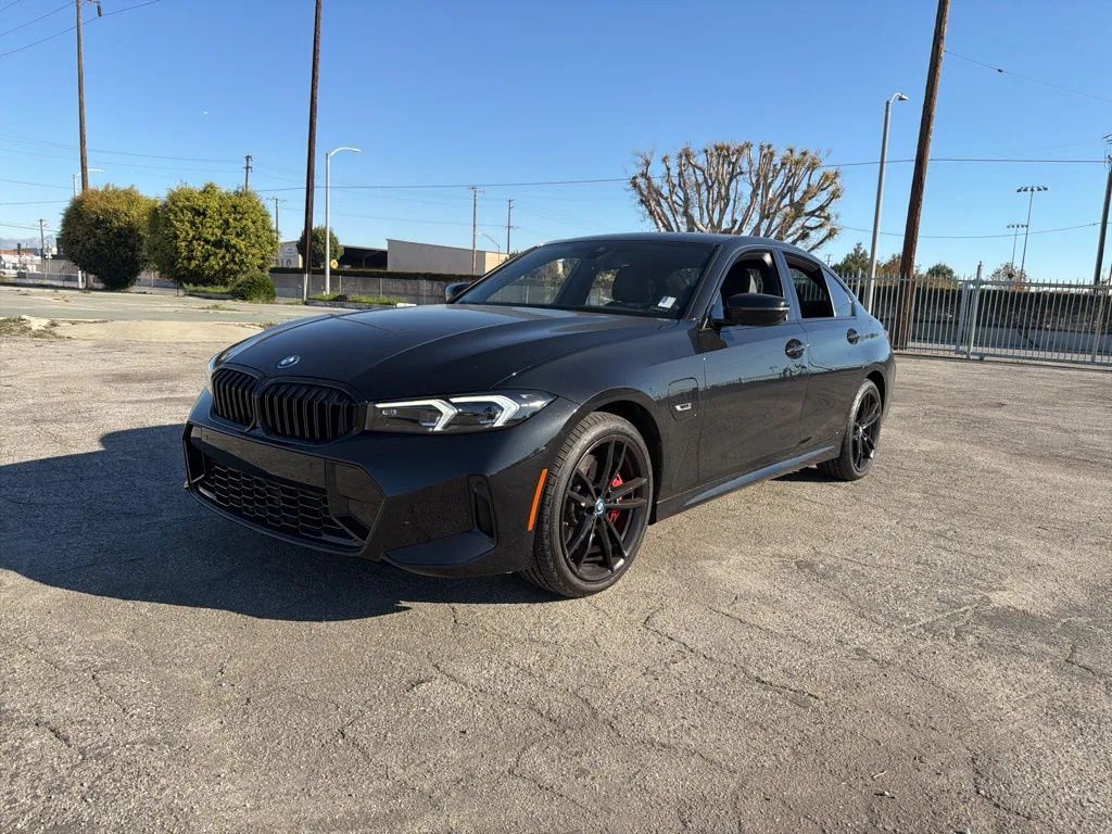 2023 BMW 3 Series 330e iPerformance