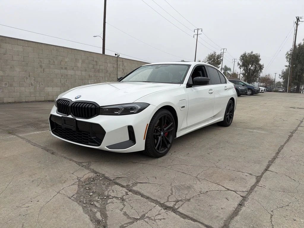 2023 BMW 3 Series 330e iPerformance